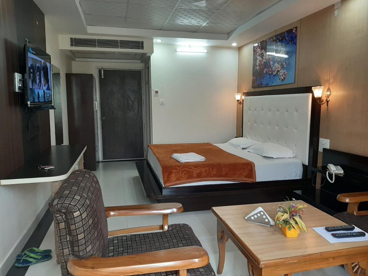 Hotel Platinum Plaza Rohtak Eksteriør billede