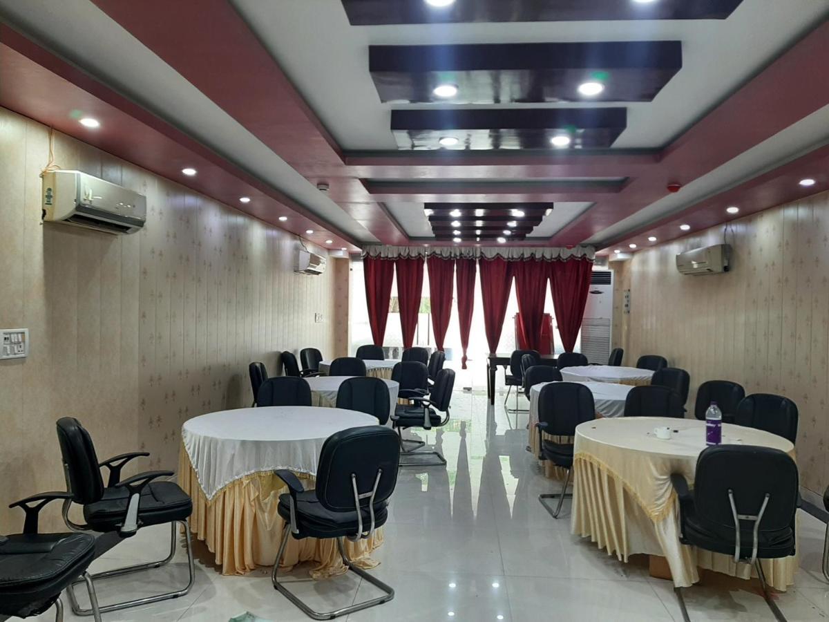 Hotel Platinum Plaza Rohtak Eksteriør billede
