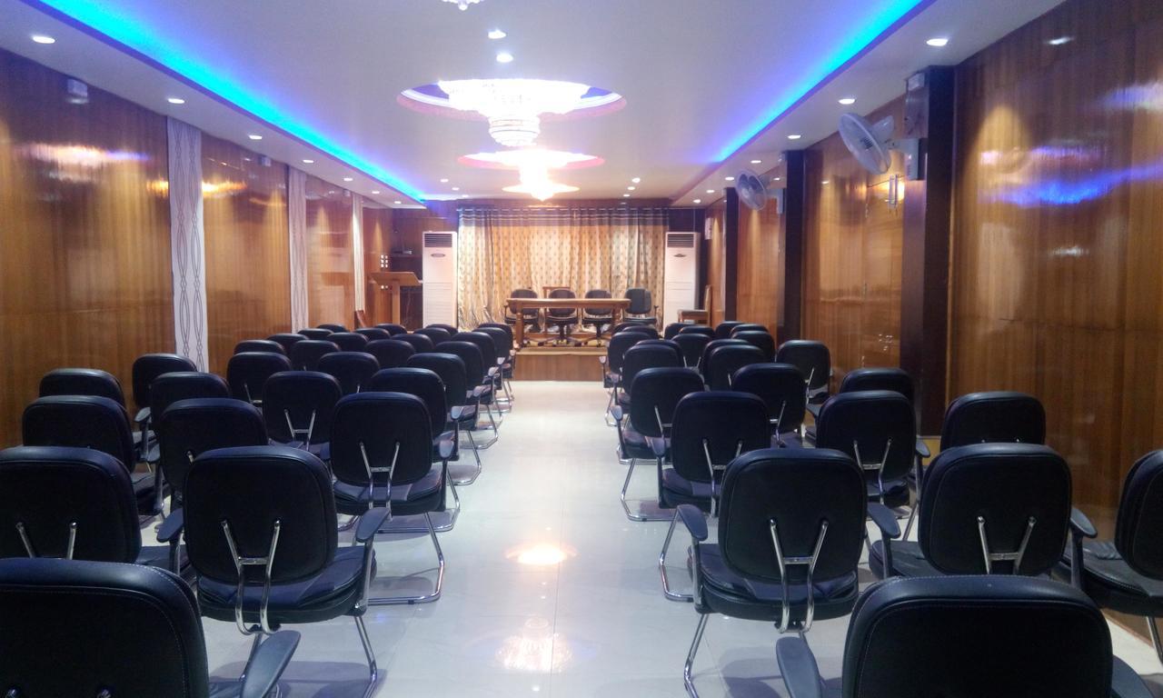 Hotel Platinum Plaza Rohtak Eksteriør billede