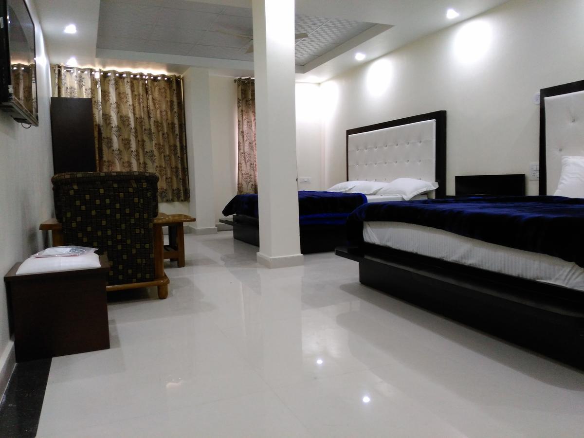 Hotel Platinum Plaza Rohtak Eksteriør billede