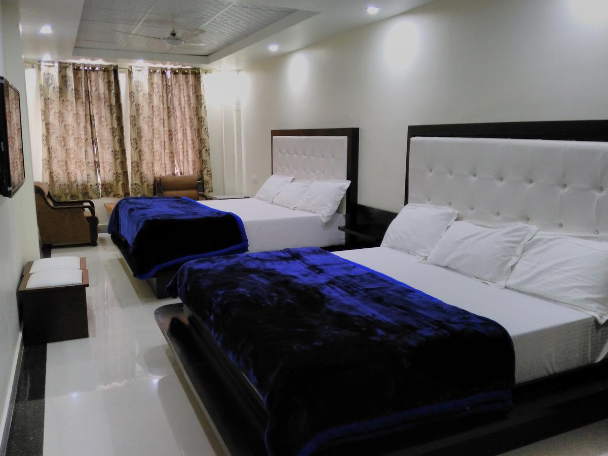 Hotel Platinum Plaza Rohtak Eksteriør billede