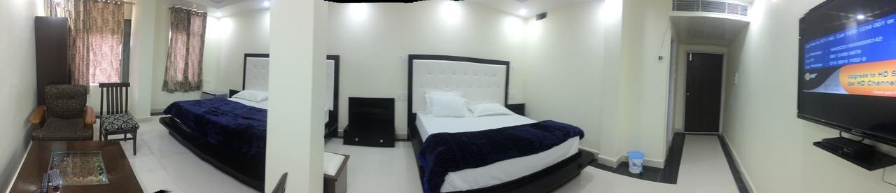 Hotel Platinum Plaza Rohtak Eksteriør billede