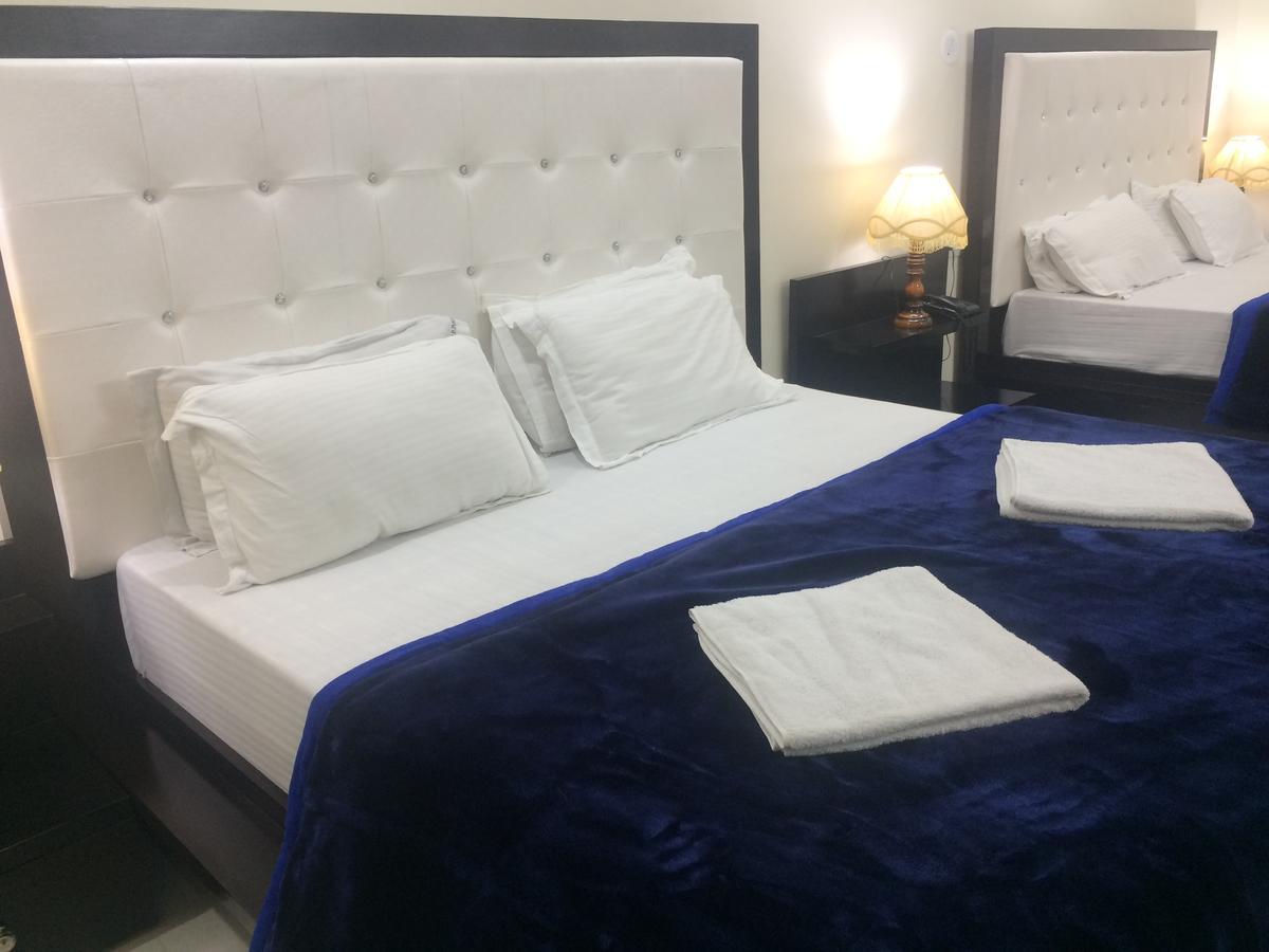 Hotel Platinum Plaza Rohtak Eksteriør billede