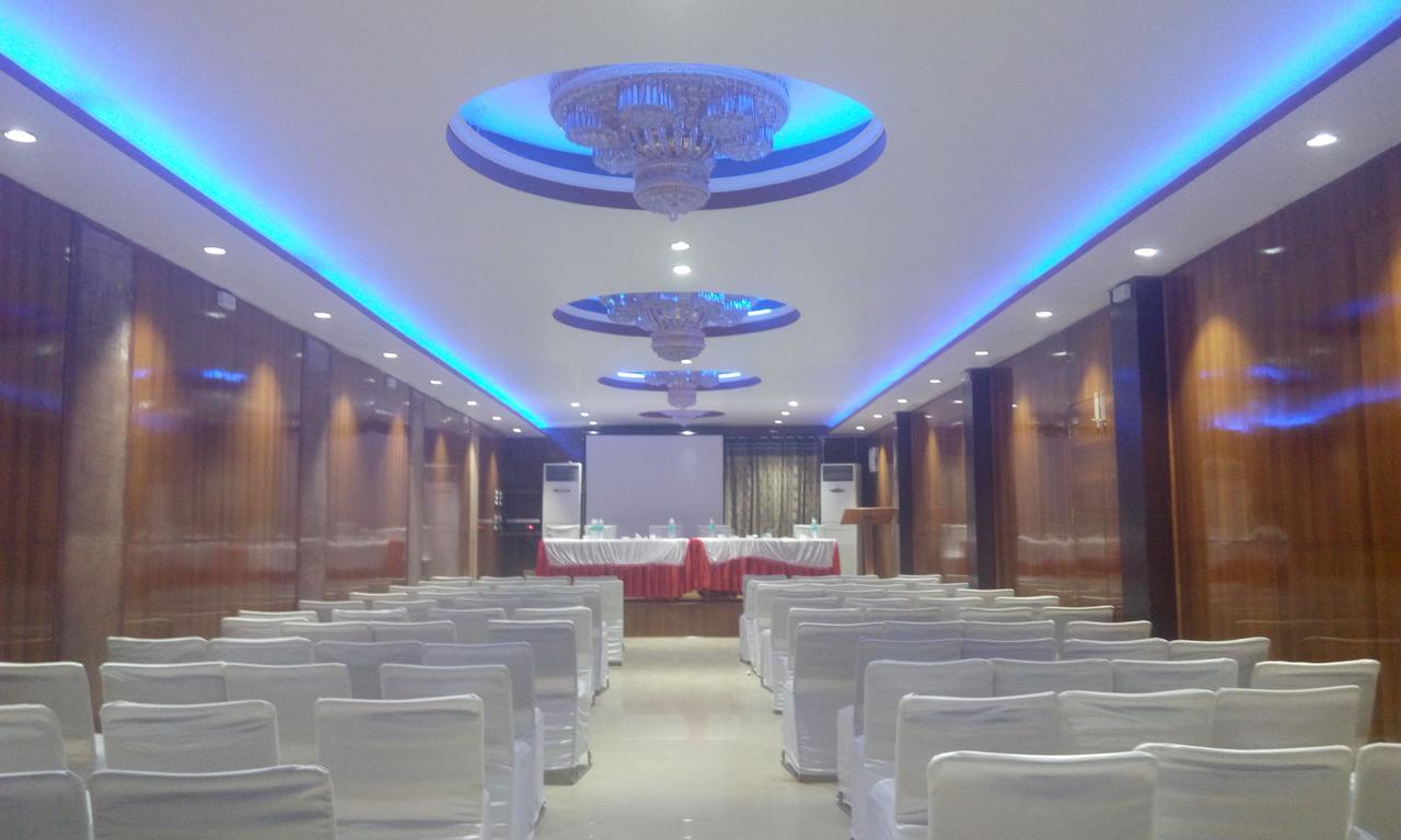 Hotel Platinum Plaza Rohtak Eksteriør billede