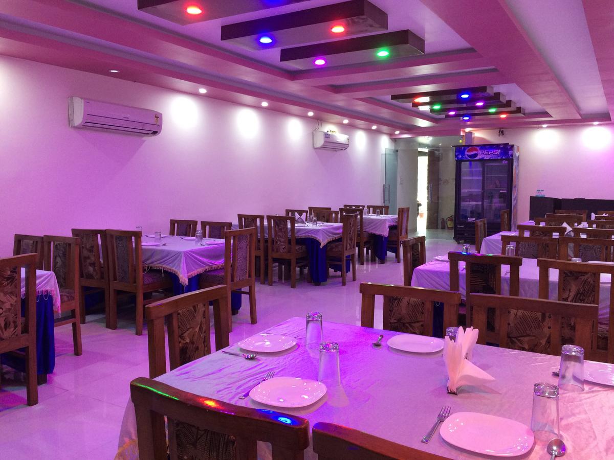 Hotel Platinum Plaza Rohtak Eksteriør billede
